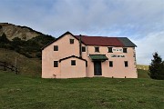 83 All'ex rif. C. Battisti (1685 m)
